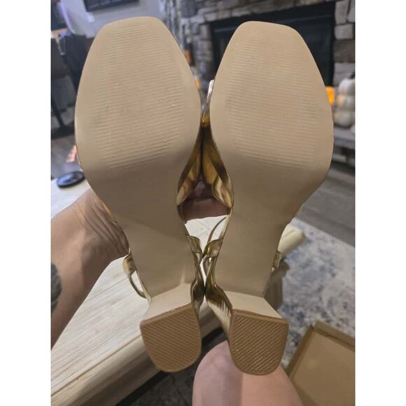 Steve Madden Assured Women's Gold Platform Slingback Sandals Size 7M - Picture 7 of 8